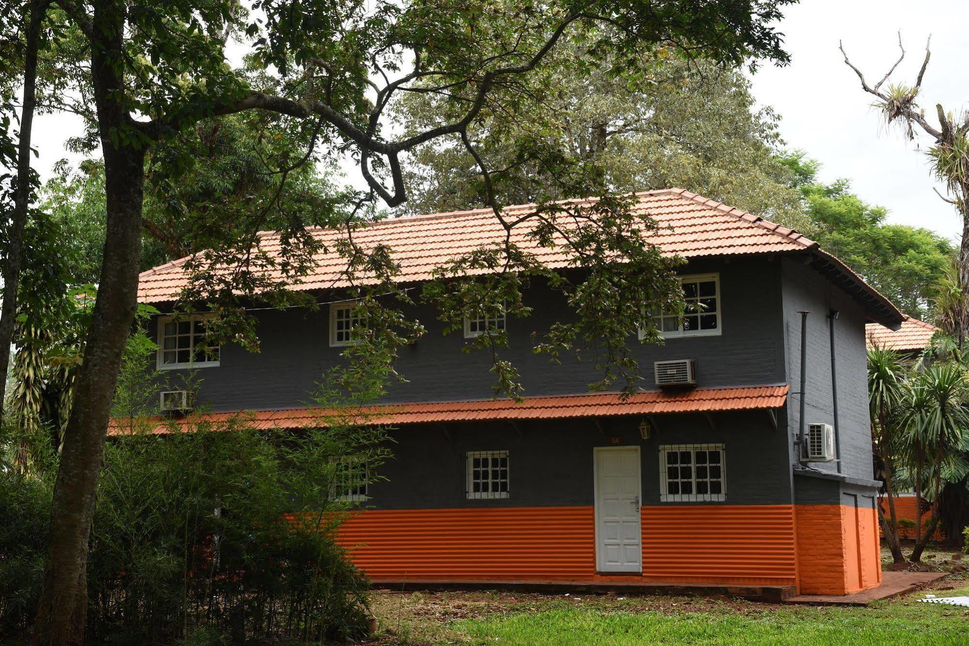 Iguazu Inn Hostel Puerto Iguazu Exterior photo