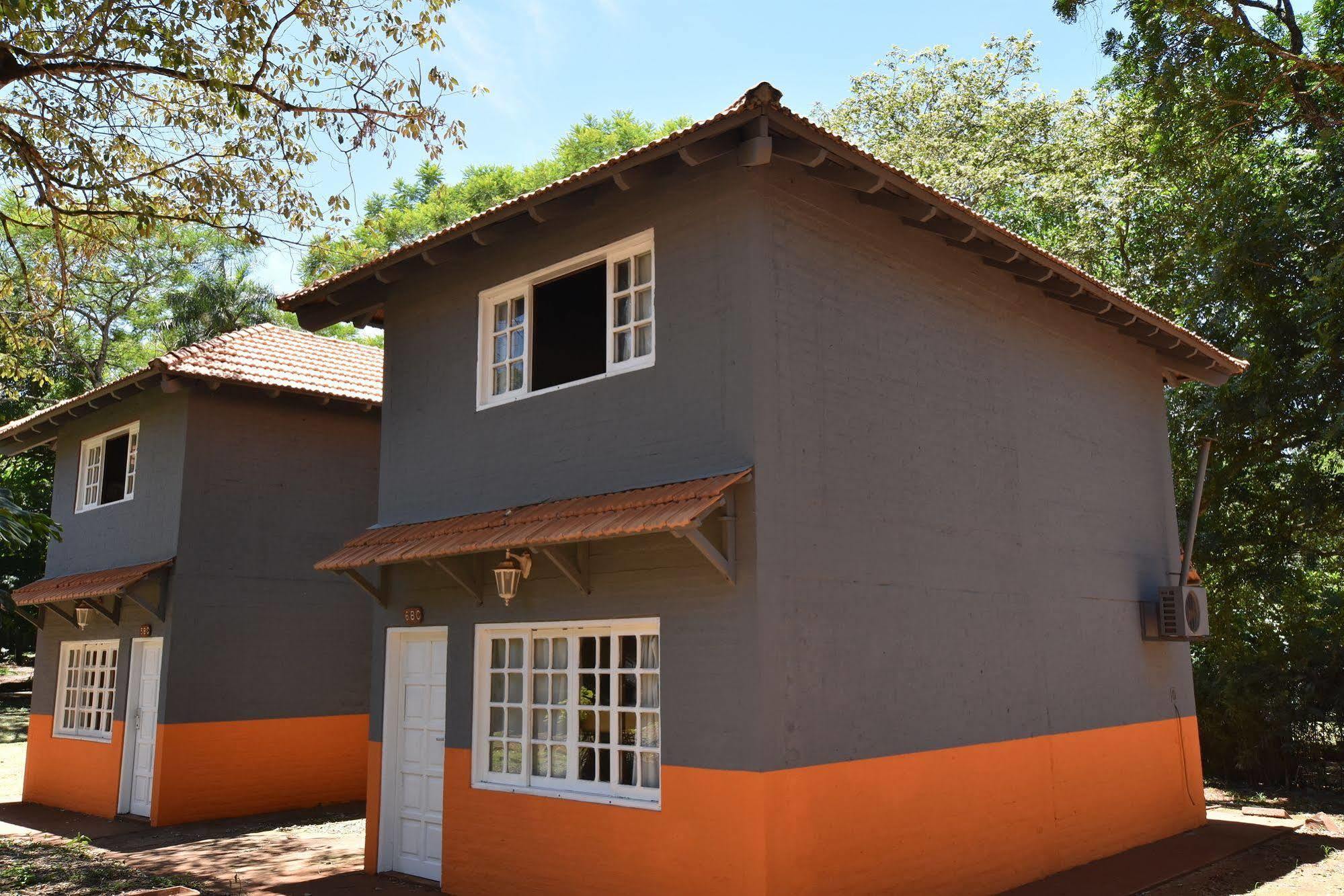 Iguazu Inn Hostel Puerto Iguazu Exterior photo